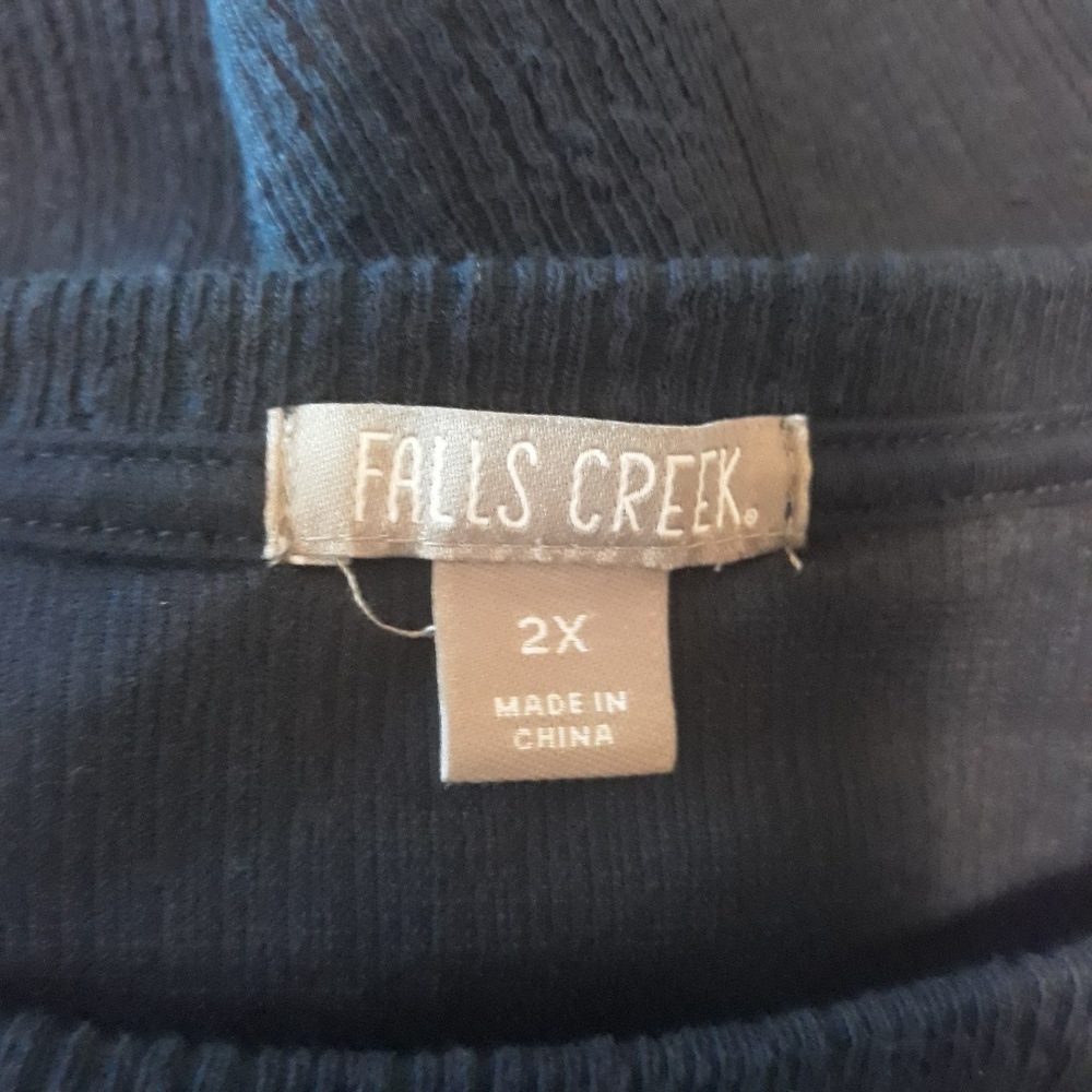 Plus Trapeze Cropped Tee - Picture 2 of 5